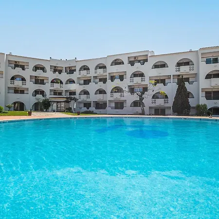 #126 1br Vale Mangude Pool & Apartament